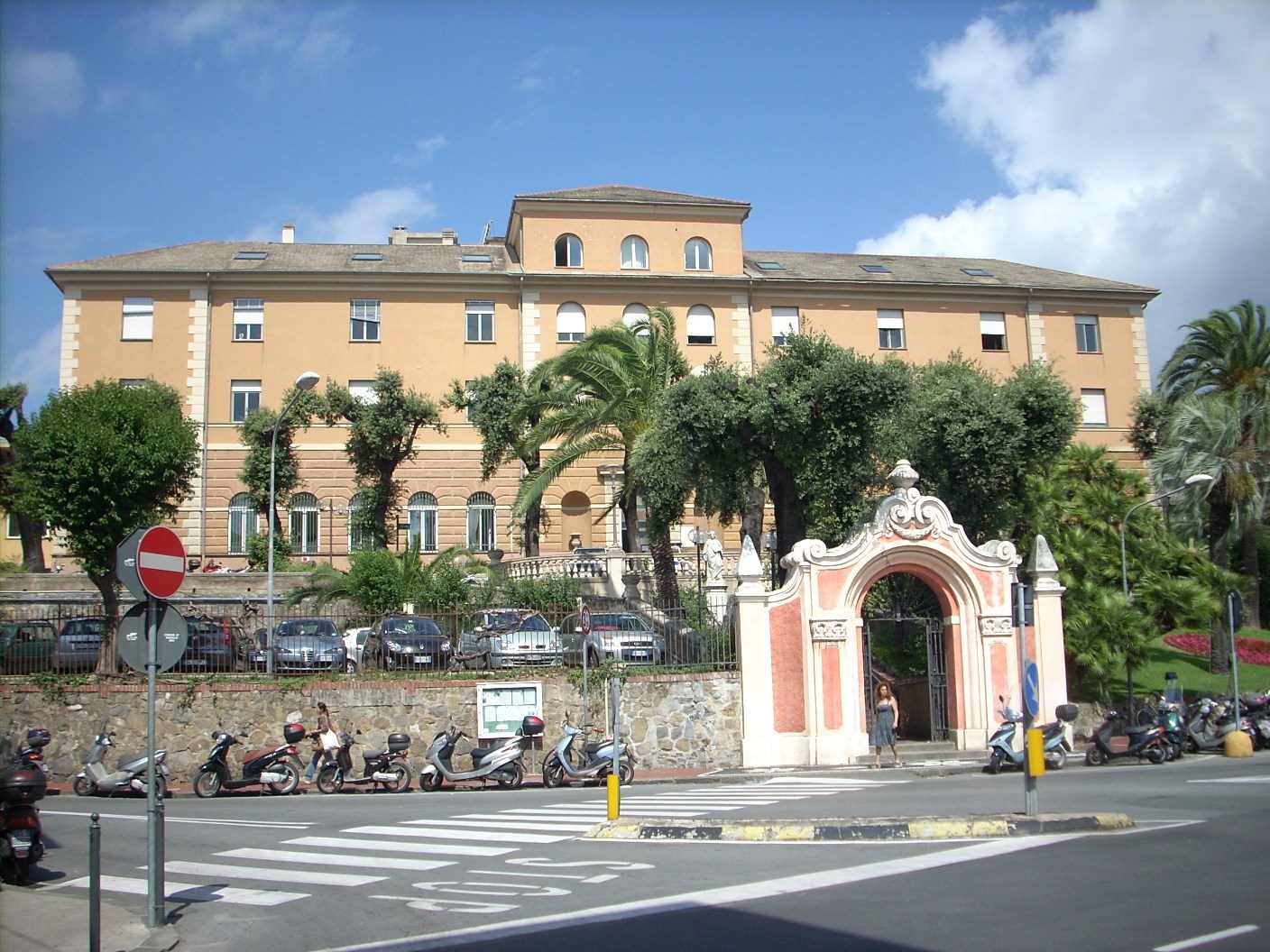 old%20Civic%20Hospital%2C%20Rapallo%2C%20Italy%20-%2002.JPG